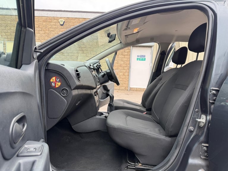 2017 Dacia Sandero 1.0 SCe Ambiance Euro 6 5dr HATCHBACK Petrol Manual