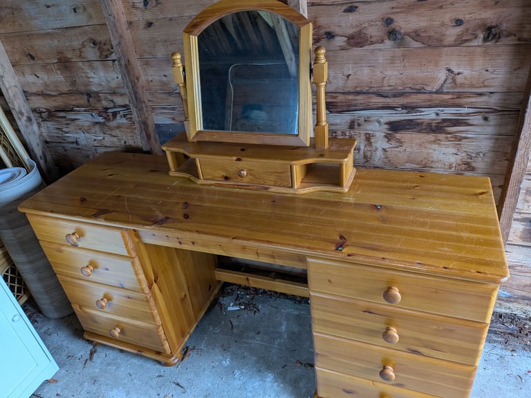 image for Bedroom Furniture Set