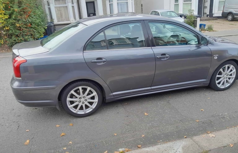 Toyota AVENSIS 2006 2.0 petrol automatic 