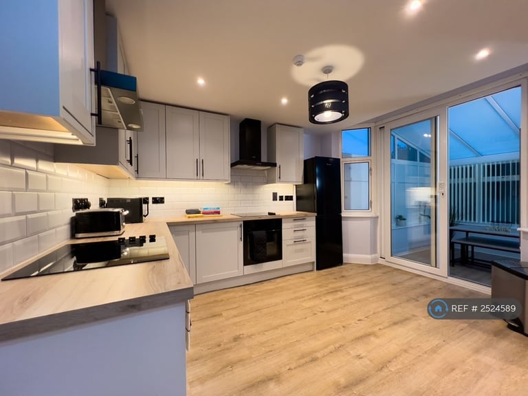 1 bedroom in Long Lane, Beeston, Nottingham, NG9 (#2524589)