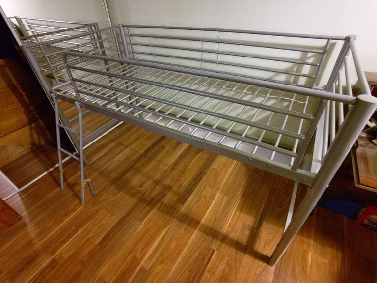 Mid sleeper metal bed with broken step on ladder