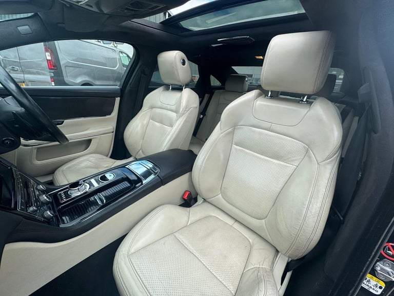 2014 Jaguar XJ 3.0d V6 Portfolio Auto Euro 5 (s/s) 4dr SALOON Diesel Automatic