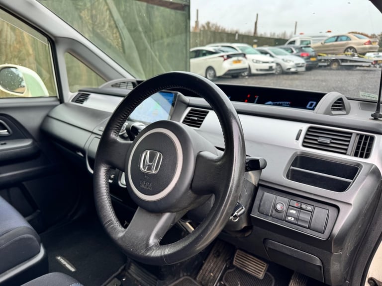 Honda Stepwagon 2008 Petrol 2.0 Automatic Petrol 8 seater