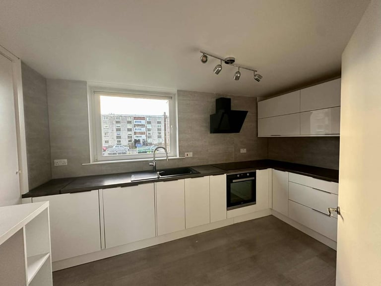 Partly Furnished 3-Bed Flat – Great Location