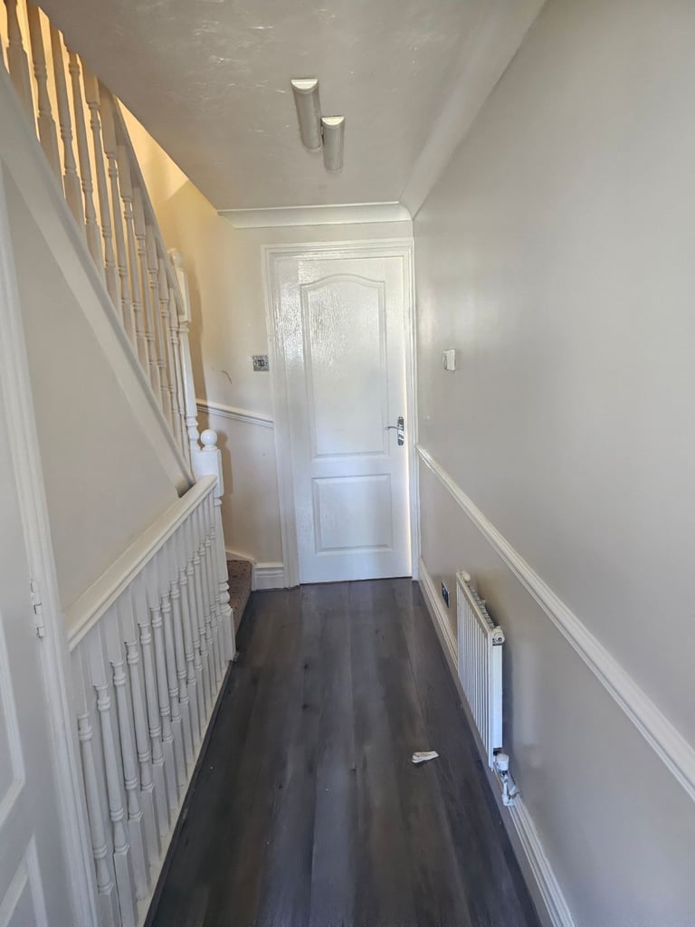 3 Bedroom Luxury Flat, With 1 bath, 1 Shower Available to Rent In North Thamesmead, London