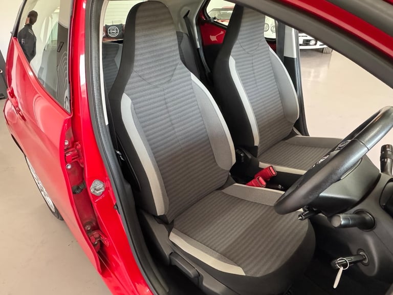 2019 Toyota AYGO 1.0 VVT-i x-play Euro 6 5dr HATCHBACK Petrol Manual