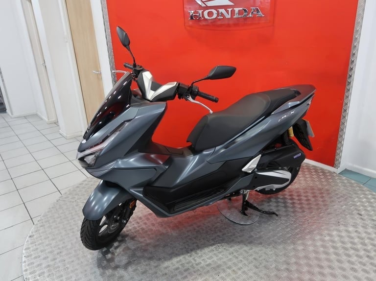 Brand new 2025 Honda PCX125 DX