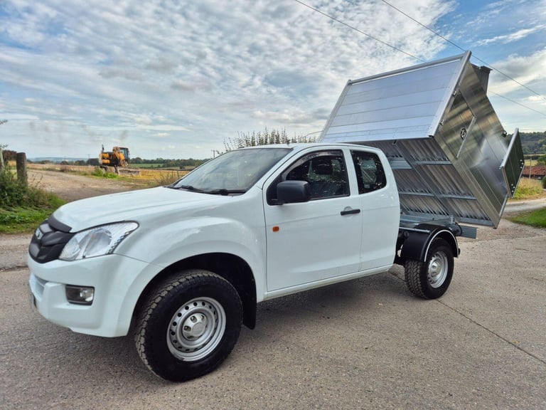 2017 Isuzu D-Max 2.5 TD Extended cab 4x4 Arborist tipper 3,5t towing WE HAVE A CHOICE OF 4X4 PICK...