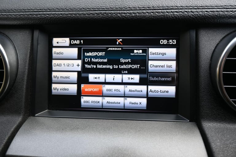 2016 Land Rover Discovery 4 3.0 SD V6 SE Auto 4WD 5dr PANEL VAN Diesel Automatic