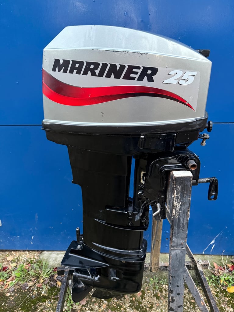 image for Mariner 25hp 2-stroke Long Shaft Ex RNLI Outboard Engine