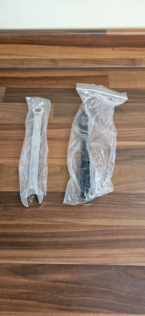 BRAN NEW BOXED DEVIBLISS PRO LITE 1.3 TE10 FOR BASE COAT PAINT AND WATERBOURN PAINT 