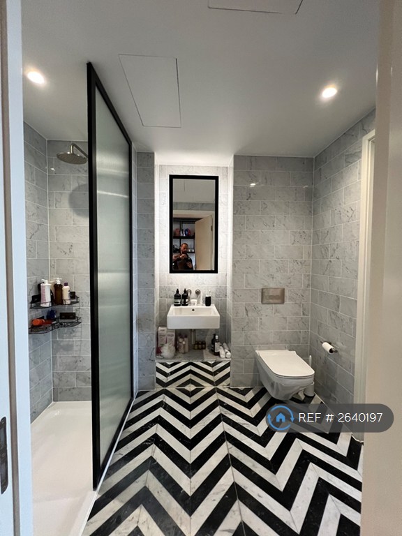 Studio flat in Ward's Place, London, E14 (#2640197)
