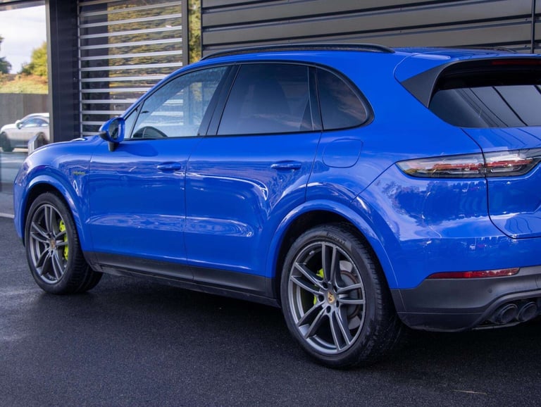 2022 Porsche Cayenne Estate Special Editions E-Hybrid Platinum Edition 5dr Tiptronic  Estate Plug...
