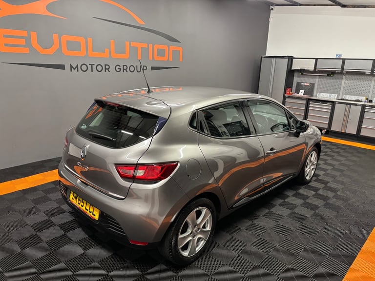 2015 Renault Clio 1.2 16V Dynamique Nav 5dr HATCHBACK Petrol Manual