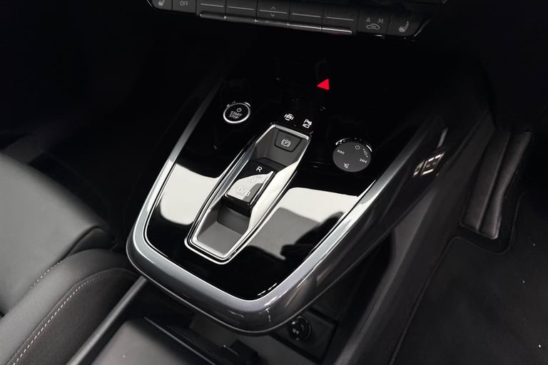 2024 Audi Q4 e-tron Q4 Sportback S line 45 e-tron  210,00 kW SUV ELECTRIC Automatic