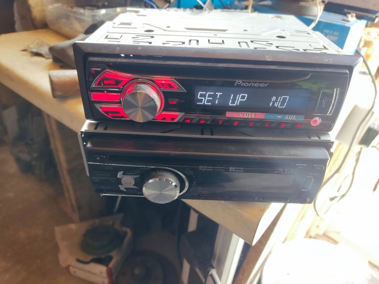 Pioneer Radio/CD player 50x4 MP3 WMA aux and front USB fully working condition £50 ono boxed 