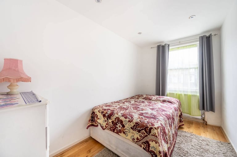  1 bedroom flat short lettings/Holiday let Lancaster gate -near hyde park