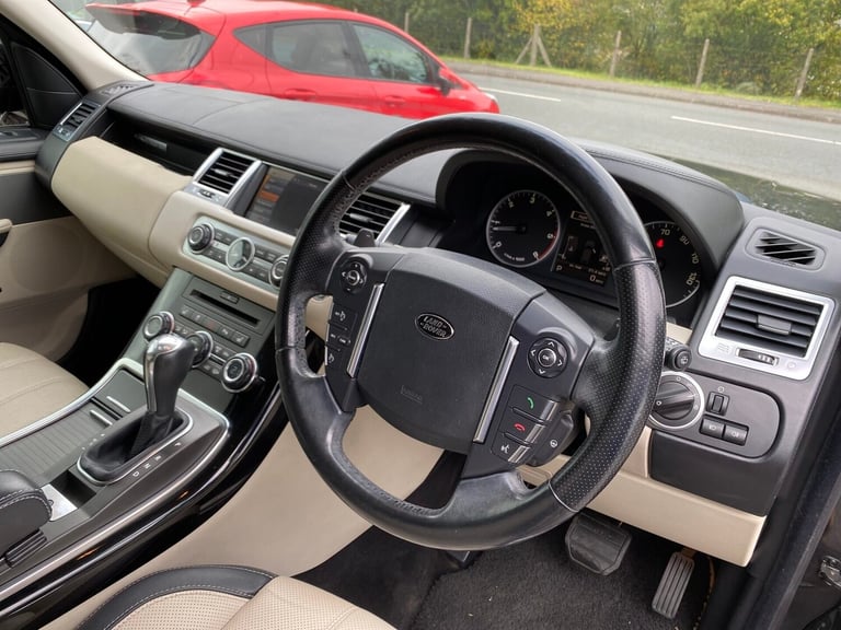 2011 Land Rover Range Rover Sport 3.0 TDV6 Range Rover Sport Autobiography 4WD 5dr Estate Diesel ...