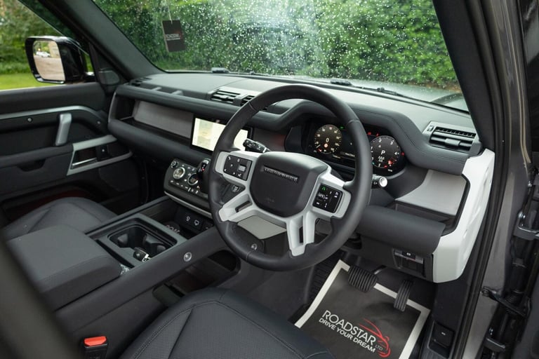 2023 Land Rover Defender 3.0 D250 X-Dynamic SE 110 5dr Auto [7 Seat] ESTATE DIESEL Automatic