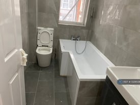 5 bedroom house in Sixth Avenue, London, E12 (5 bed) (#1329508)