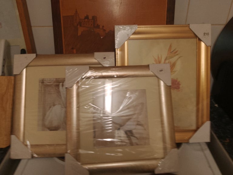 Job lot of picture frames new gold in Port Talbot, Neath Port Talbot