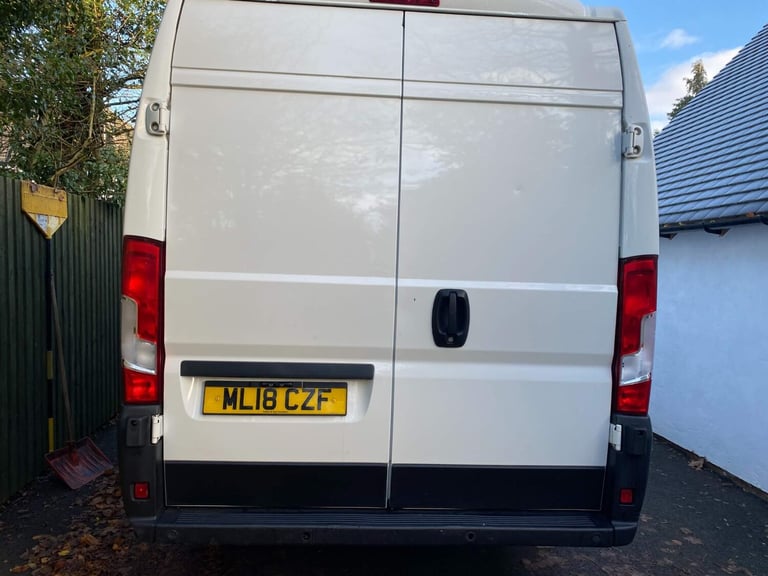 2018 Peugeot Boxer 2.0 BlueHDi 435 Professional L4 H2 Euro 6 5dr PANEL VAN Diesel Manual
