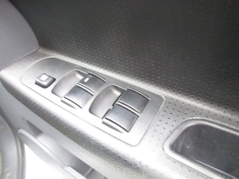 2009 (09) MITSUBISHI COLT 1.3 CZ2 , AUTOMATIC  , LOW MILES , CAZ &amp; ULEZ EXEMPT