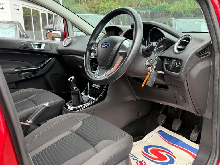 2017 Ford Fiesta 1.0T EcoBoost Zetec Euro 6 (s/s) 5dr HATCHBACK Petrol Manual