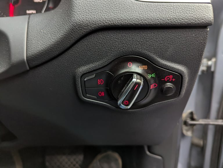 2009 Audi Q5 2.0 TDI Quattro S Line 5dr S Tronic ESTATE Diesel Automatic