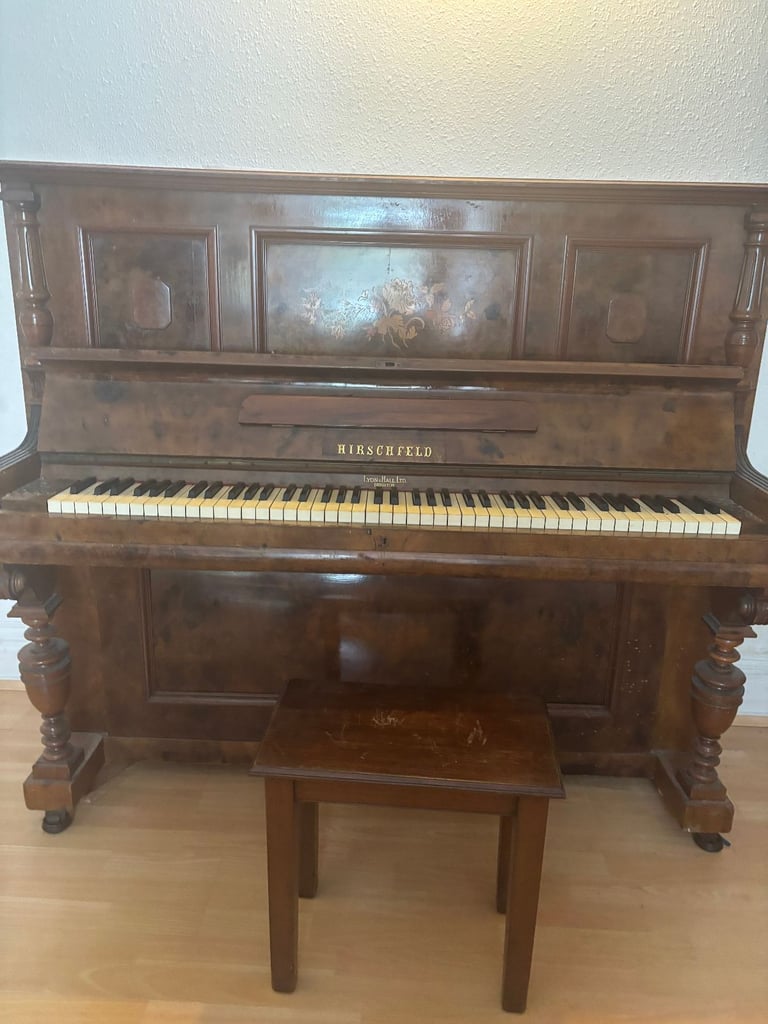 Hirschfeld Piano 