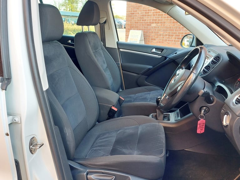 2015 15 Volkswagen Tiguan 2.0 TDi Match 2WD.  Only 67000 Miles with FSH!