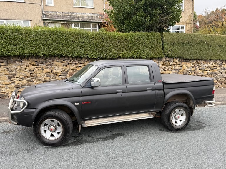 2001 Mitsubishi L200 DOUBLE CAB D/C 4X4 BLACK PICK UP Diesel Manual