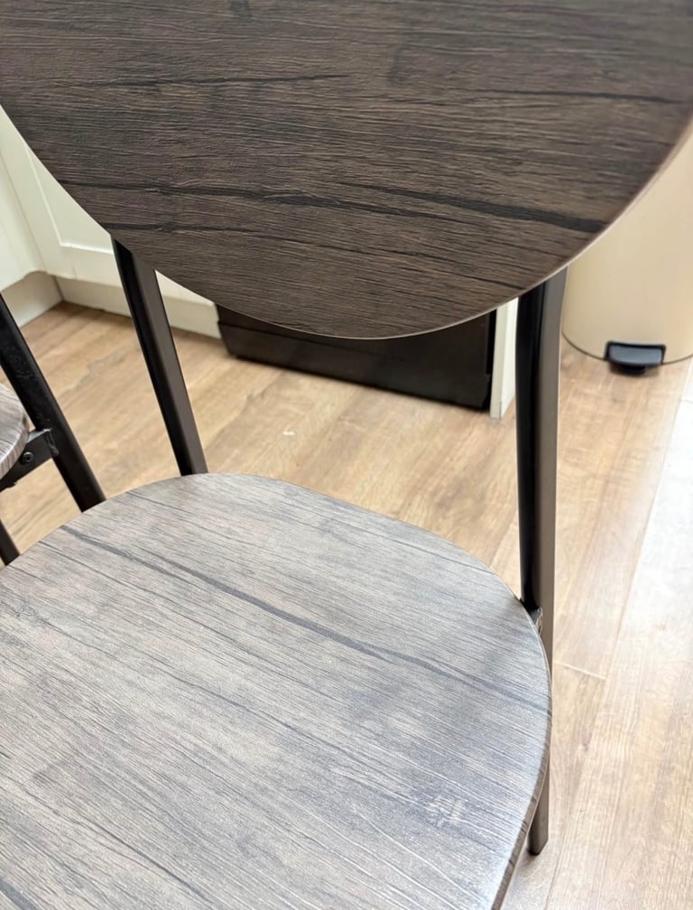 Dining chairs 