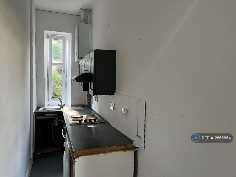 2 bedroom flat in West Main Street, Darvel, KA17 (2 bed) (#2665664)
