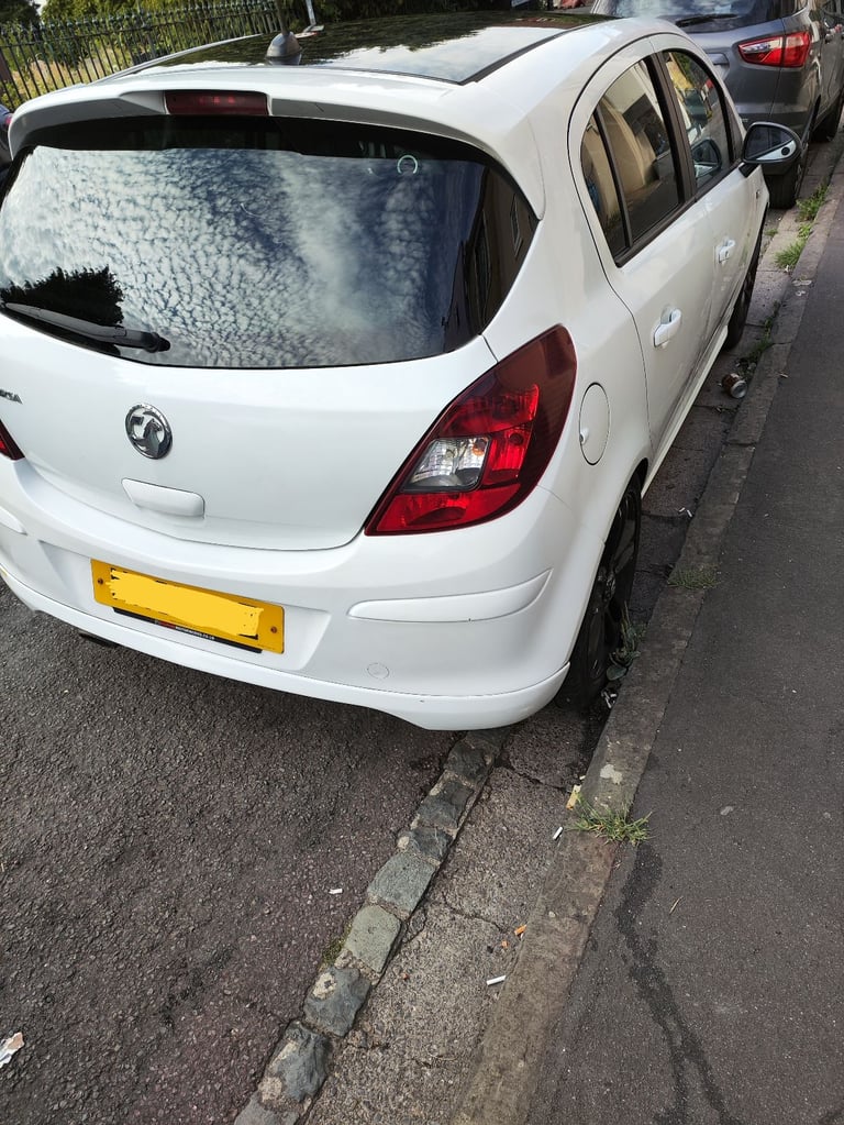 (NEW MOT) VAUXHALL Corsa Limited Edition SXI (5 door Rare)