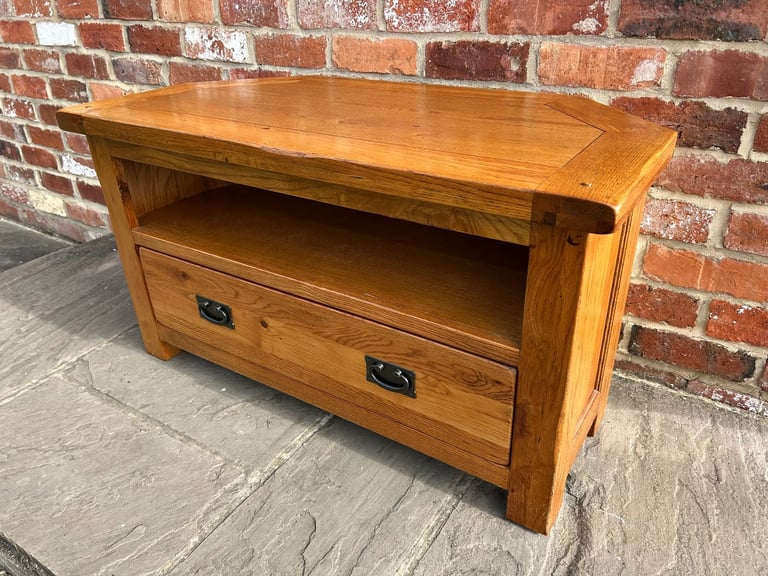 Rustic Solid Oak Corner TV Stand - Excellent Condition 
