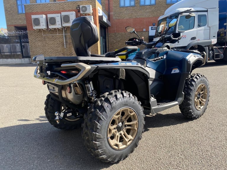 Can-Am Outlander MAX Limited 1000R T ABS