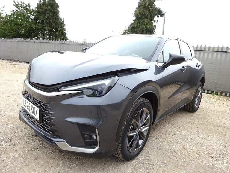 2025 25 REG LEXUS LBX TAKUMI CVT HYBRID AUTO DAMAGED REPAIRABLE SALVAGE