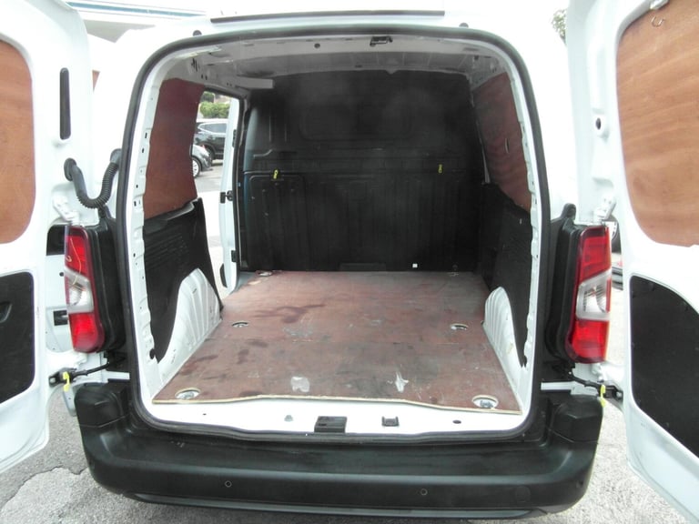 2021 Peugeot Partner 1.5 HDi  Pro  ( NO VAT ) Hdi SWB L1 Car Derived Van Diesel Manual