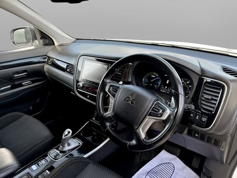 2020 Mitsubishi Outlander h TwinMotor Reflex Plus SUV HYBRID Automatic