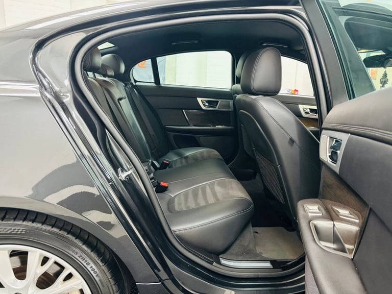 2014 Jaguar XF 2.2d [200] R-Sport 4dr Auto SALOON DIESEL Automatic