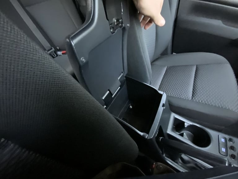 2019 Toyota Hilux 2.4 D-4D Active Pickup Double Cab 4dr Diesel Manual 4WD Euro 6 (3.5t) (150  PIC...