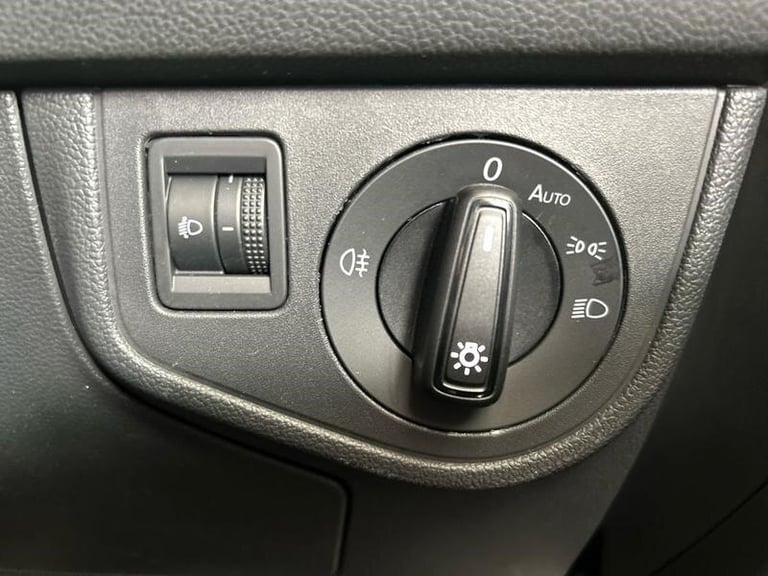 2024 Volkswagen Polo MK6 Facelift (2021) 1.0 80PS Life MANUAL Hatchback Petrol Manual
