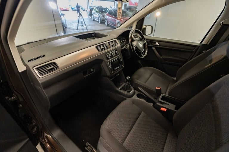 2018 68 VOLKSWAGEN CADDY MAXI 2.0 TDI C20 MAXI COMBI VAN 5DR DIESEL MANUAL FWD (