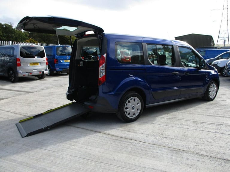 Ford Tourneo Connect Zetec 2015 1.5 TDCi Manual