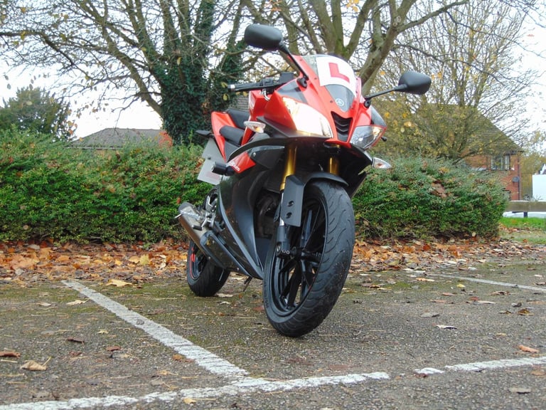 Yamaha YZFR125 ABS 2016 Supersport full power learner 125 Akrapovic Exaust FSH 