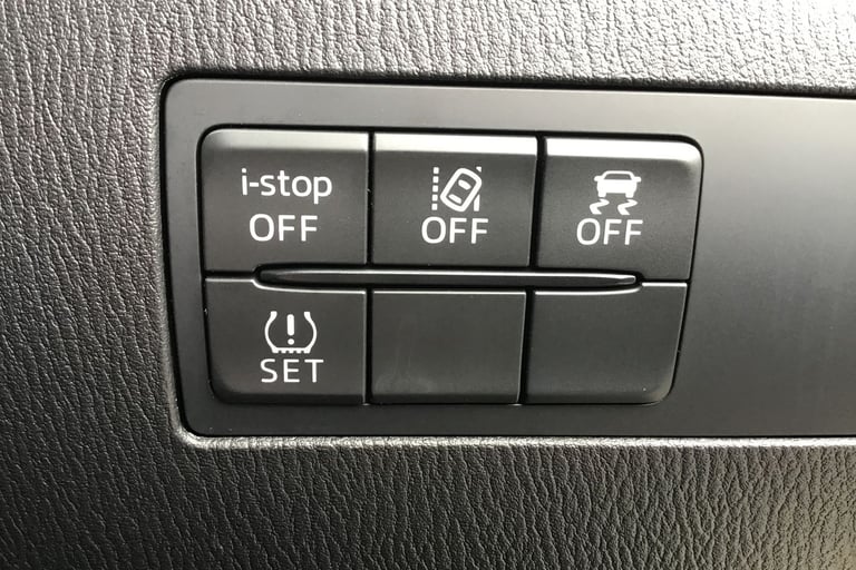 2024 Mazda Mazda2 102329 Hatchback Petrol Automatic