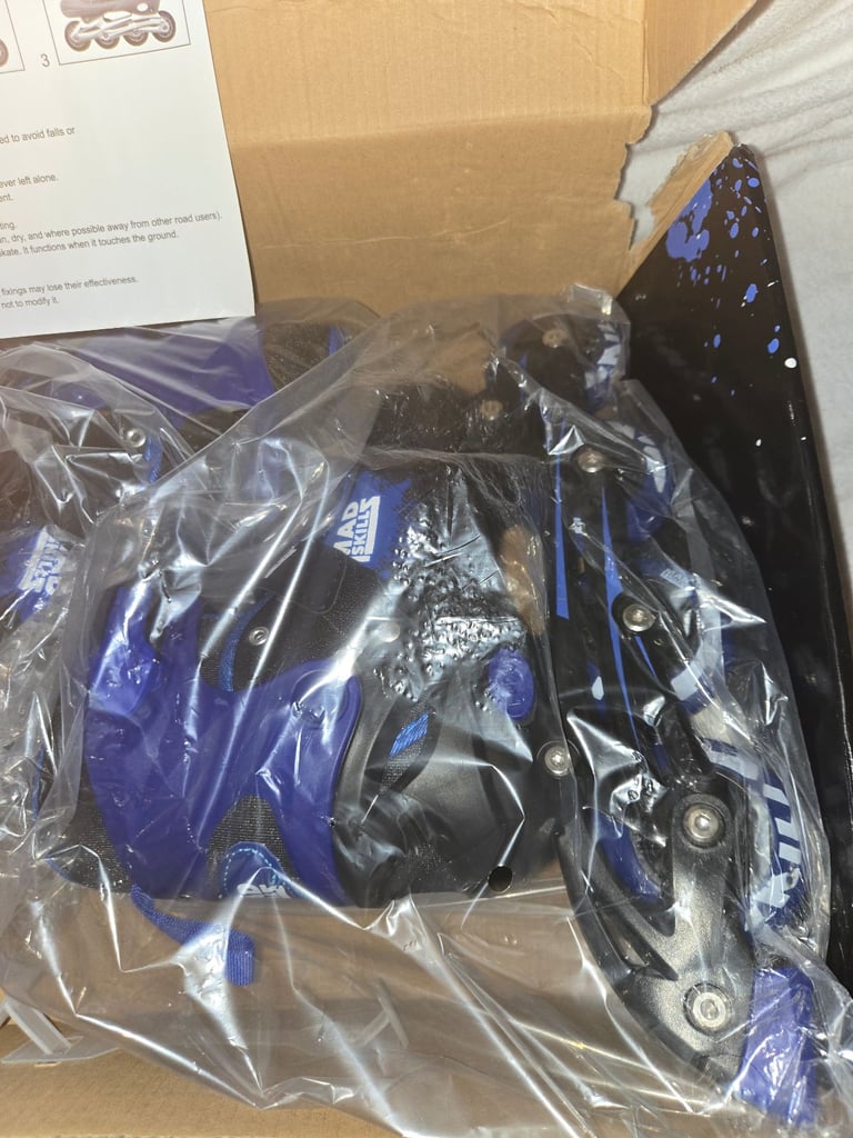 Mad Skillz size adjustable inline skates size UK 1 to 4. Brand new with box