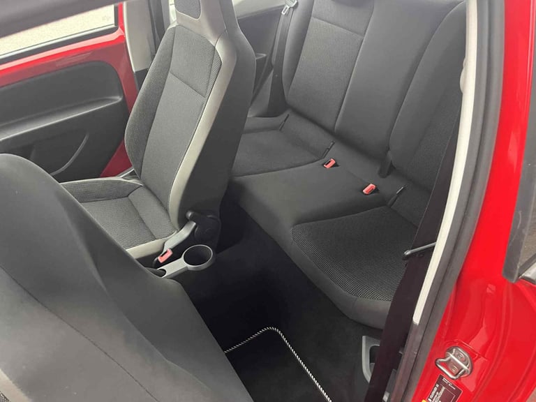 Volkswagen, UP, Hatchback, 2012, Manual, 999 (cc), 3 doors