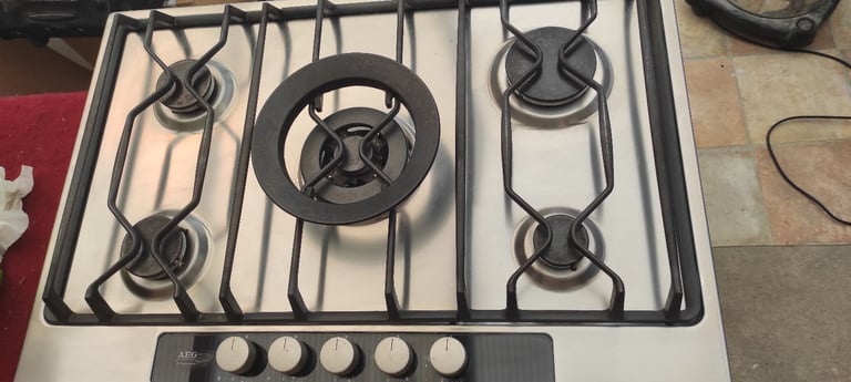 AEG gas hob, iron supports + wok burner. 75cm.